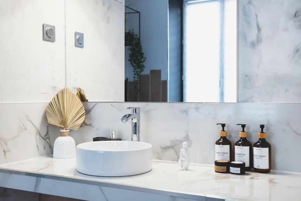 Love Room, La Douce Angevine Angers Ngoại thất bức ảnh